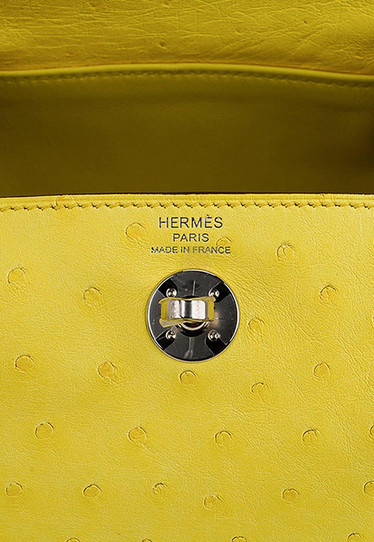 Hermes Lindy 26 handbag in gold ostrich leather and palladium