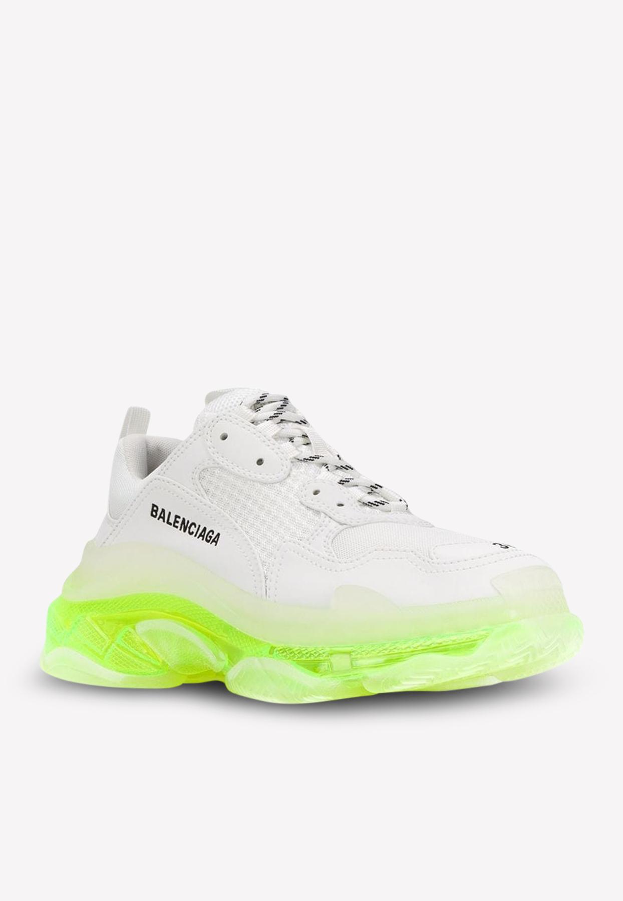 triple s sneaker in beige double foam and mesh