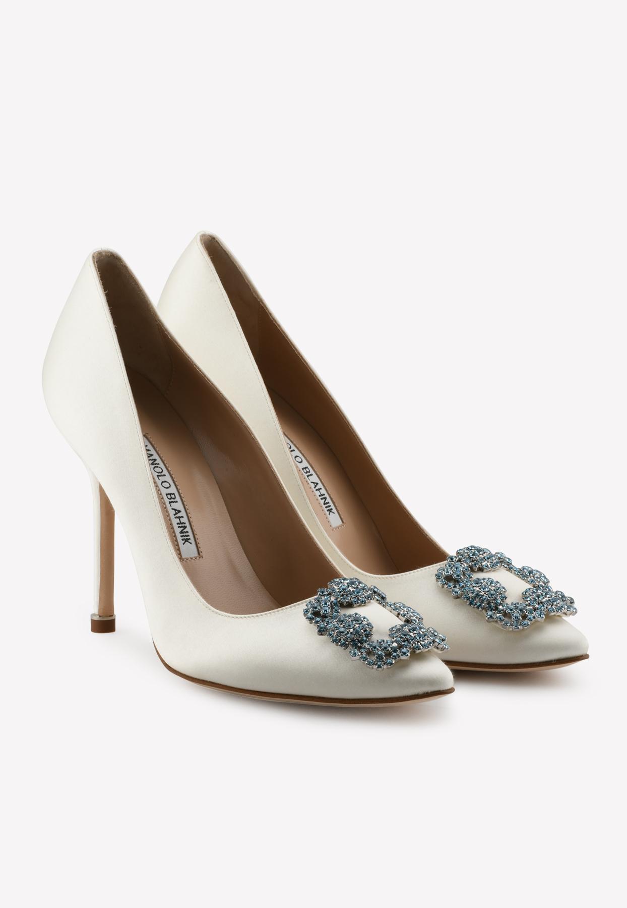 manolo blahnik hangisi lace pumps
