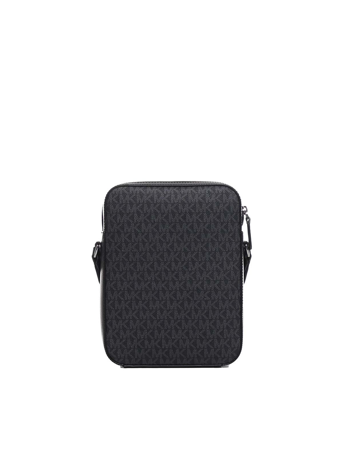 MICHAEL Michael Kors Varick Logo Detailed Zipped Messenger Bag in