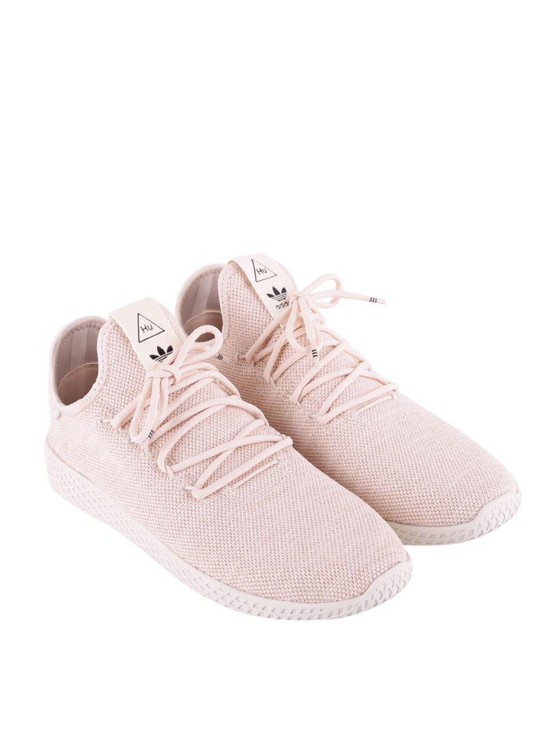 pale pink tennis shoes