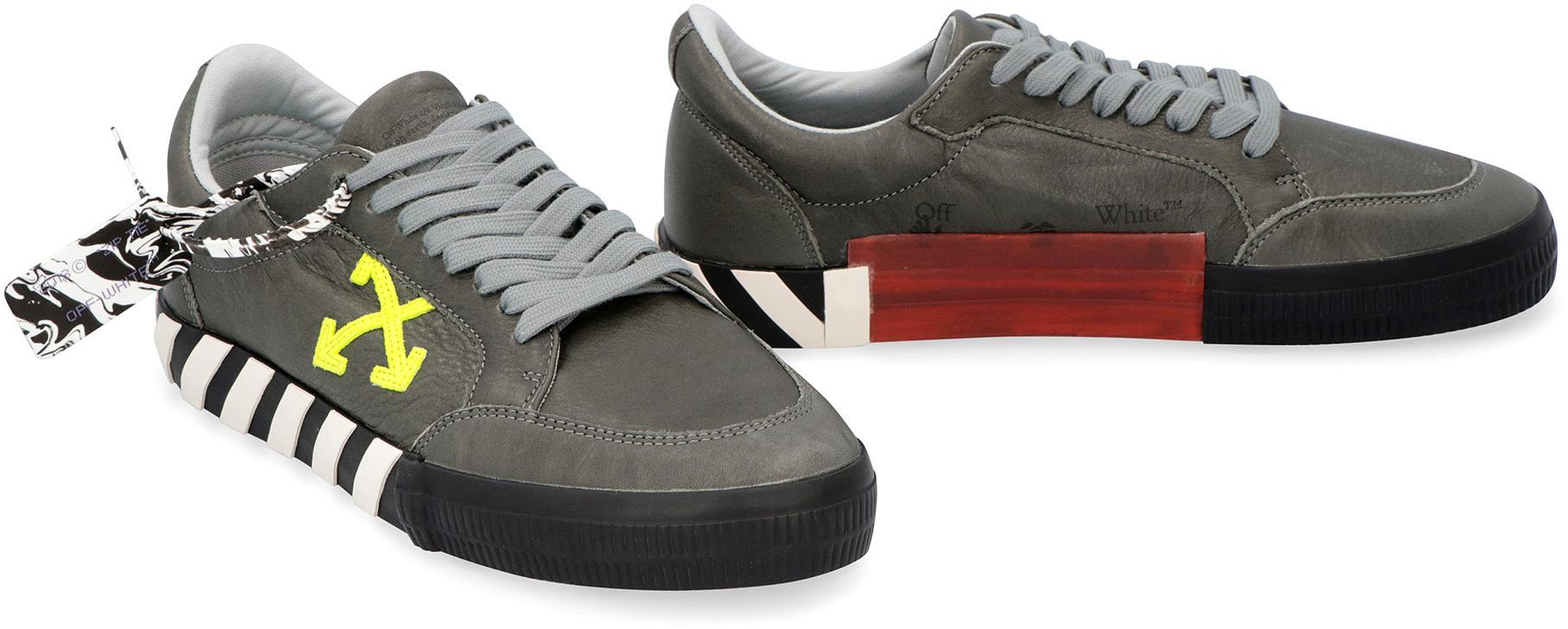 Off-White c/o Virgil Abloh Grey Leather Arrow Low Vulcanised Sneakers in  Gray for Men | Lyst