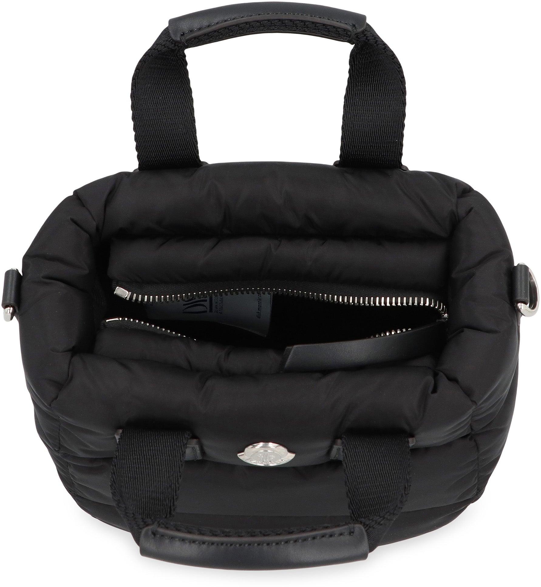 トートバッグ Moncler Puffy Quilted Black Bag Moncler Oversized Padded Tote Bag, $681 | farfetch.com
