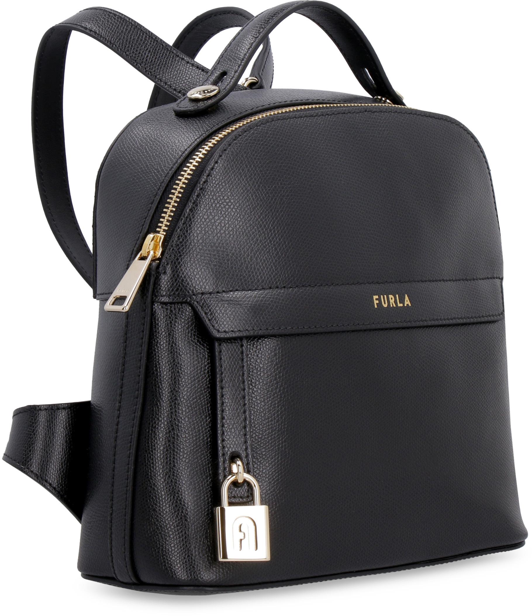 typo satchel