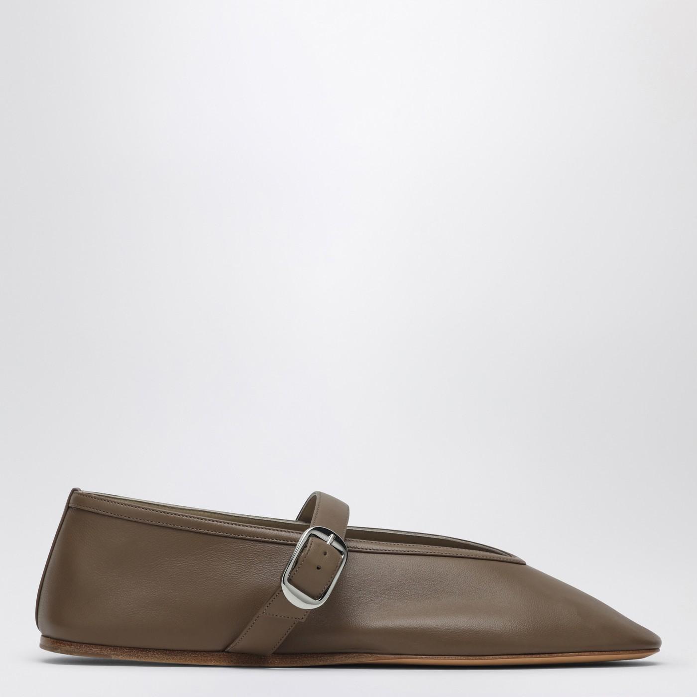 シューズ・サンダルその他 Le Monde Beryl Ballerina Stella in dove-coloured leather Le Monde Béryl Ballerina Stella in dove-coloured leather
