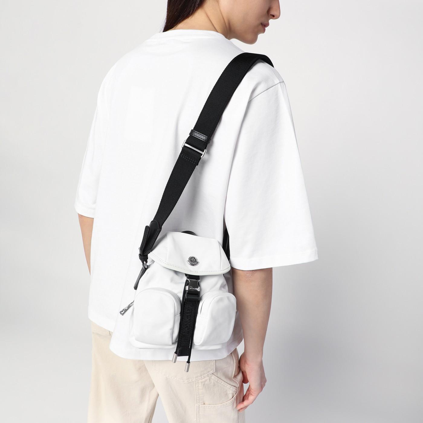 ショルダーバッグ・ポシェット MONCLER MINI TRICK WHITE SHOULDER BAG Moncler Mini Trick Shoulder Bag in White | Lyst