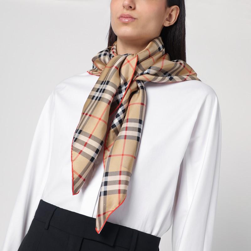 Foulard Seta Burberry Sciarpa Costo Burberry Foulard Seta Foulard