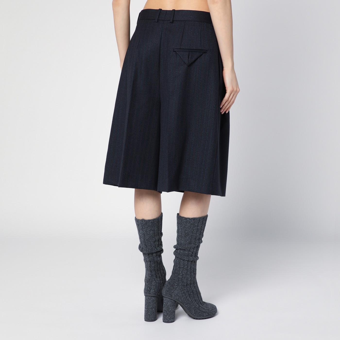ショートパンツ BOTTEGA VENETA Women Shorts  Burmudas 810488V3PH0 1000 Blac Bottega Veneta Wide black/blue melange wool bermuda shorts