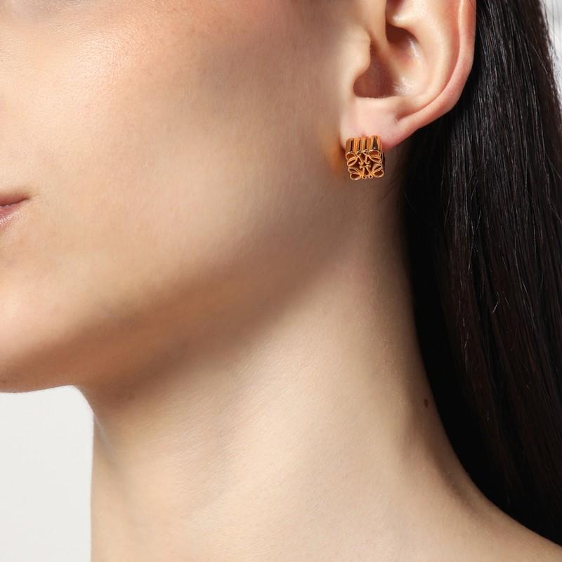 【VIP価格】LOEWE ANAGRAM PEBBLE EARRINGS Anagram Pebble stud earrings in sterling silver Silver - LOEWE