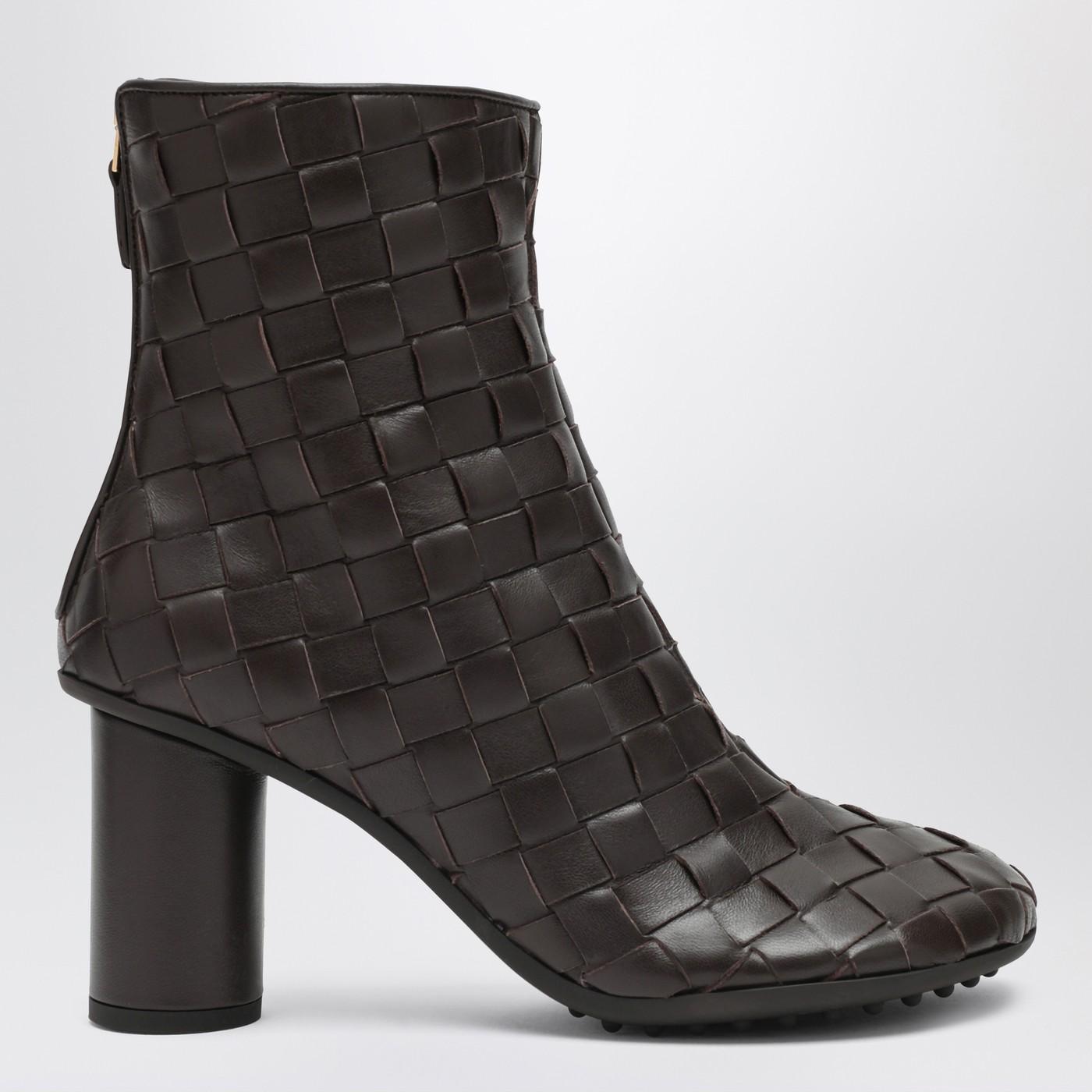 ショートブーツ・ブーティ BOTTEGA VENETA SHORE NAPPA ANKLE BOOTS Bottega Veneta Nappa leather ankle boots shore | The Fashion