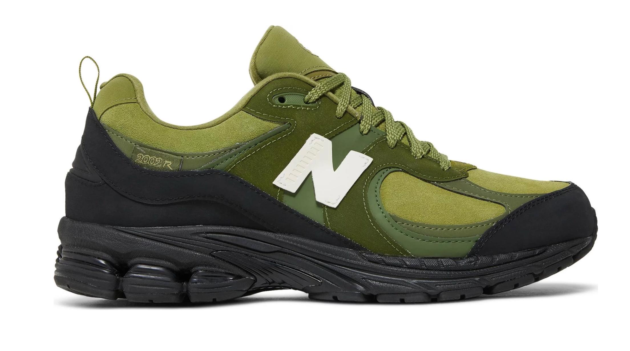New Balance 2002r The Basement Olive Black in Green | Lyst