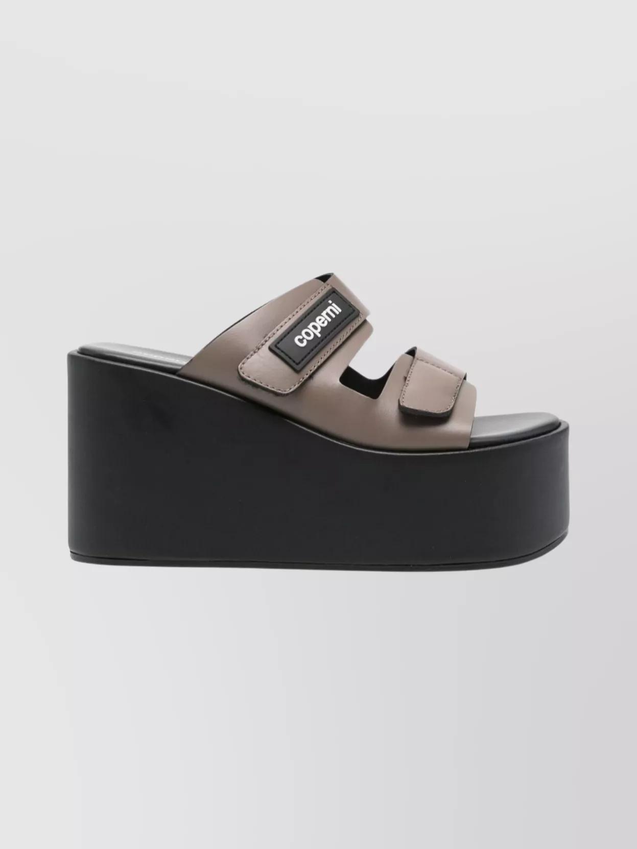 サンダル・ミュール Coperni Patch Sandals - Coperni - Leather - Black/Brown Coperni logo-patch Leather Platform Sandals | Black | FARFETCH