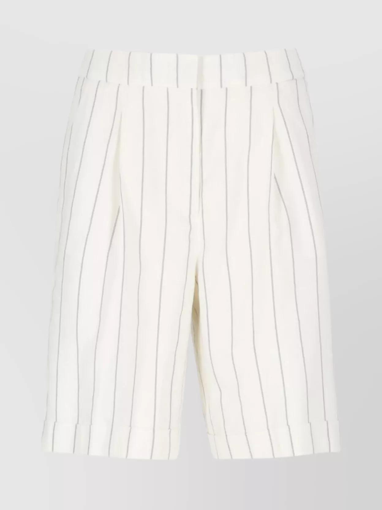 ショートパンツ PESERICO Women Shorts  Burmudas P0478801972 002 WHITE Peserico Shorts for Women | Online Sale up to 70% off | Lyst