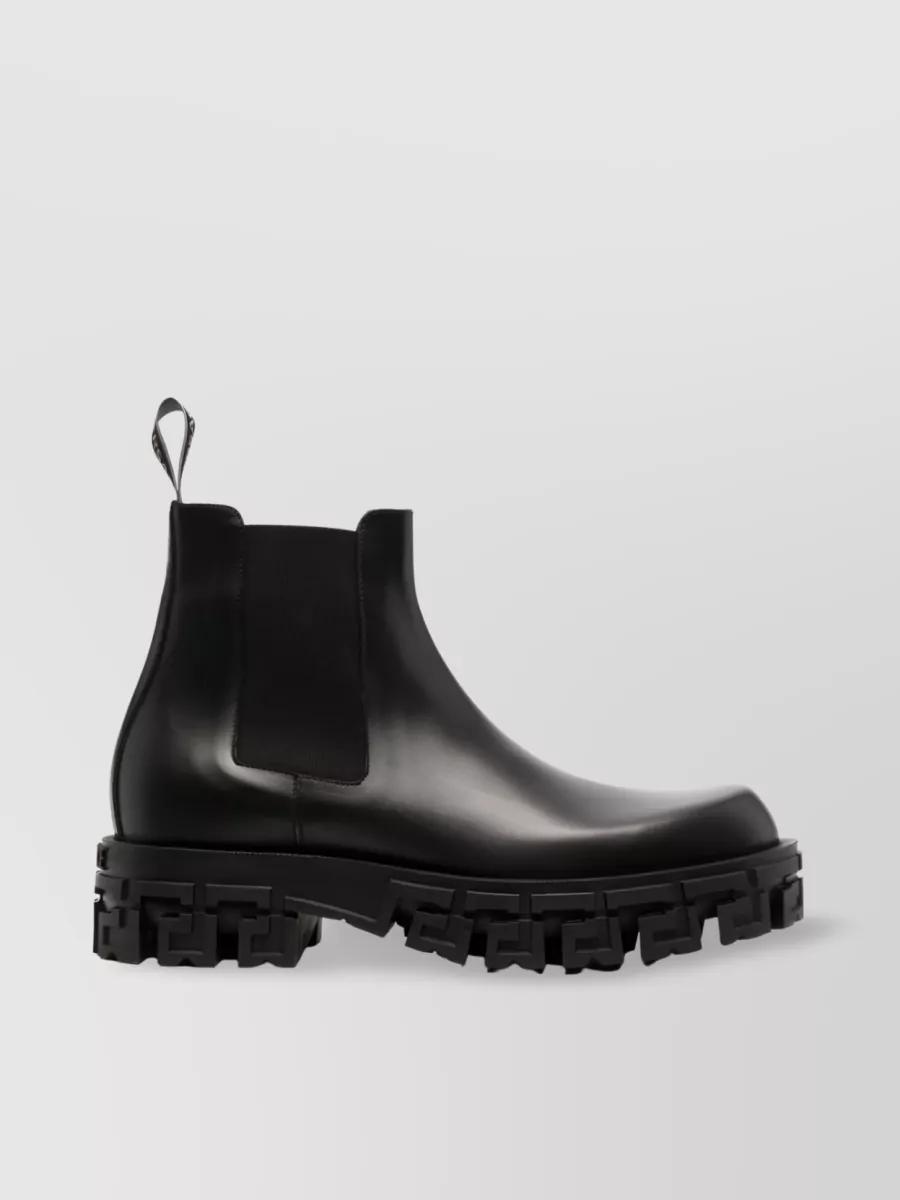 【関税＆送料込み】Versace Leather Ankle Boots Versace Black Ankle Boots - Size 39 ○ Labellov ○ Buy and