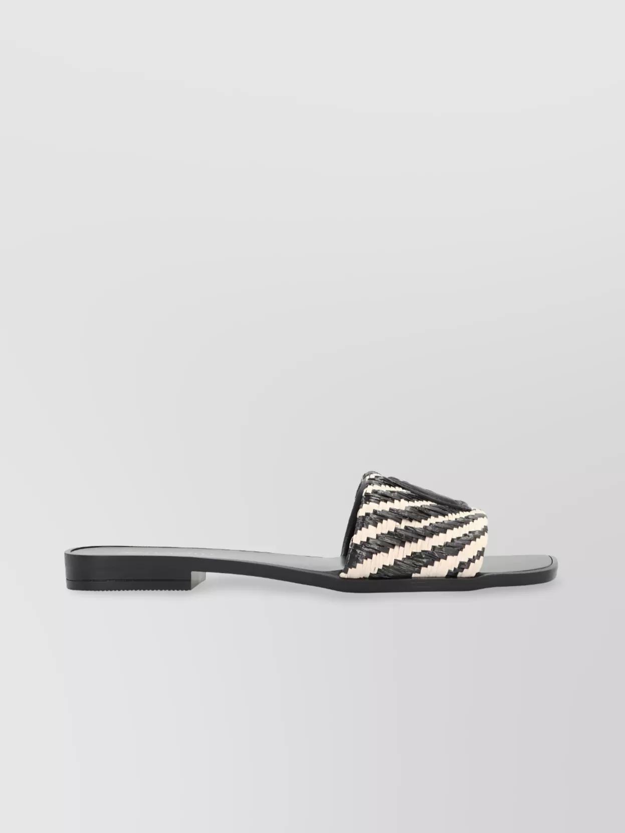 シューズ・サンダルその他 JUST CAVALLI Woman Flat sandals Black 78RA3SZ1ZS785 PL9 JUST CAVALLI: Sneakers woman - Black | Just Cavalli flat