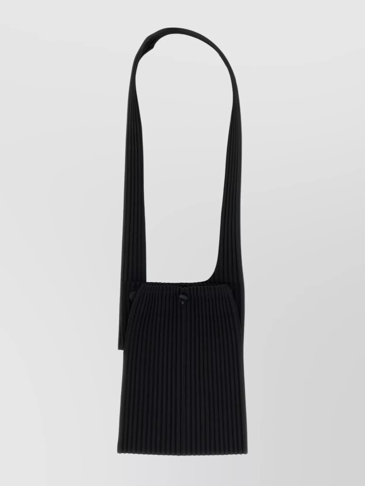 homme plisse issey miyake メッセンジャーバッグ Issey Miyake Homme Plisse Pleats Flat Messenger Bag Black | eBay