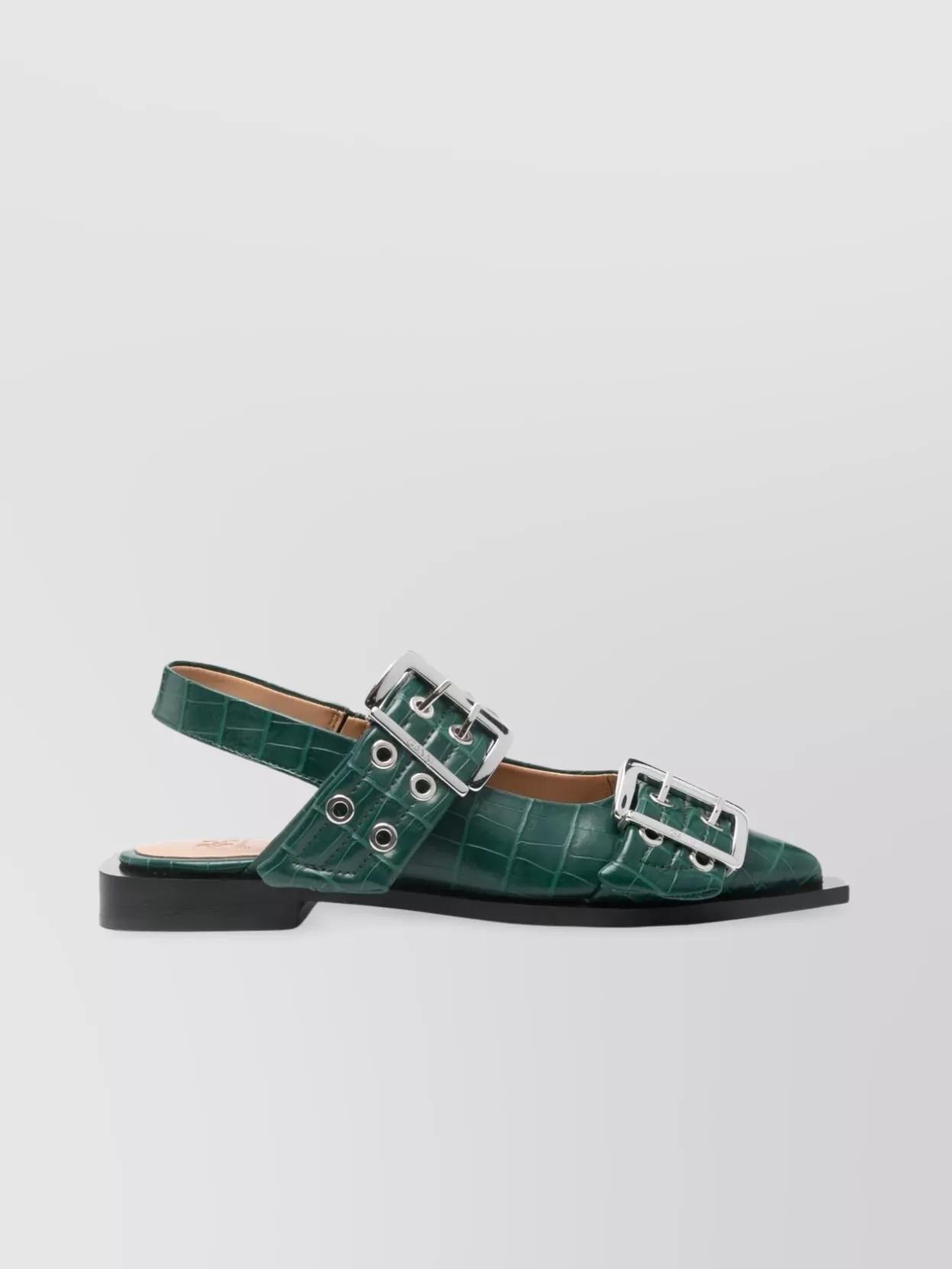 GANNI バックル フラットサンダル GANNI バックル フラットサンダル | ブラック | FARFETCH JP