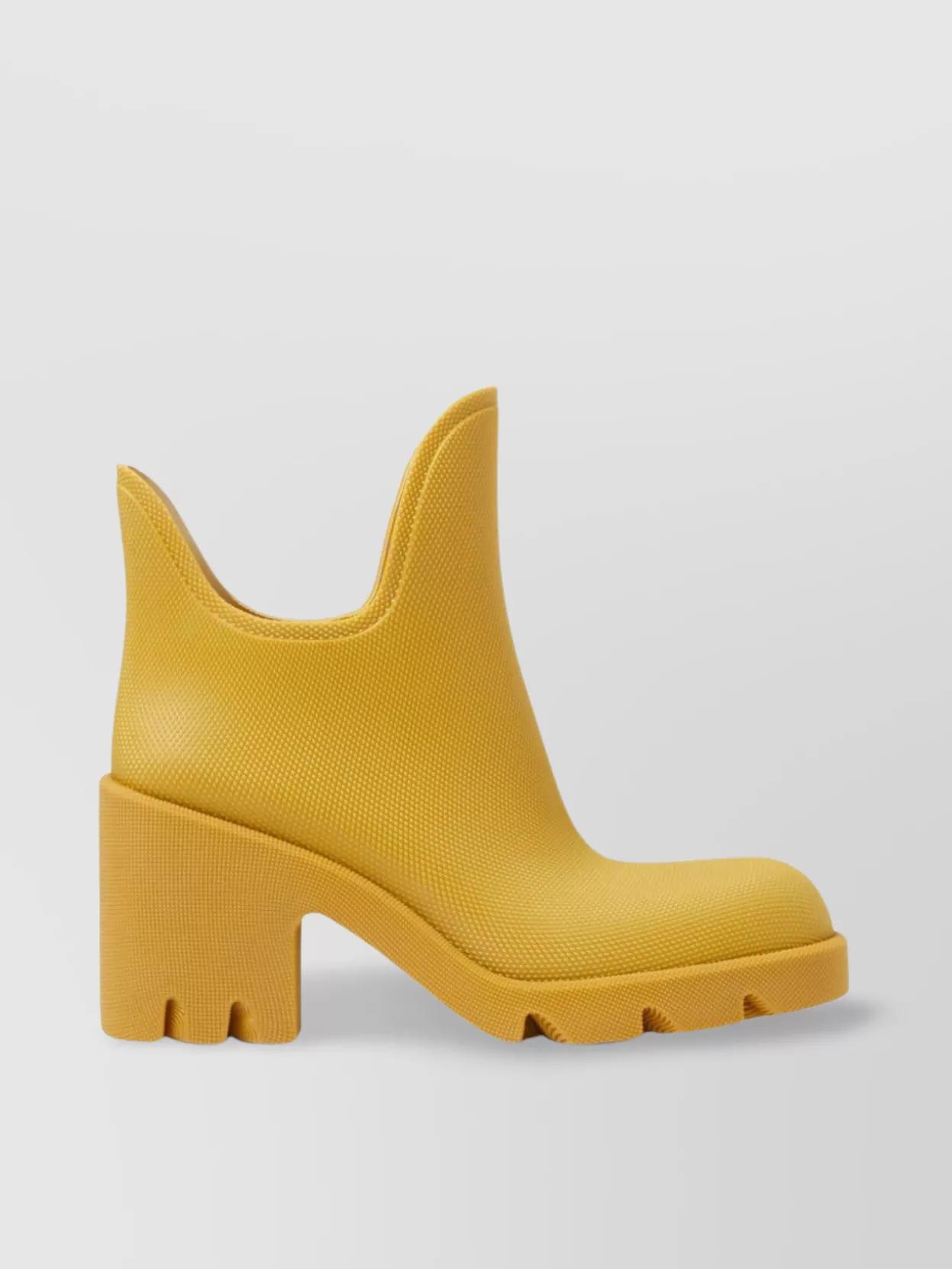 Burberry marsh ankle rubber boots with block heel in yellow lyst