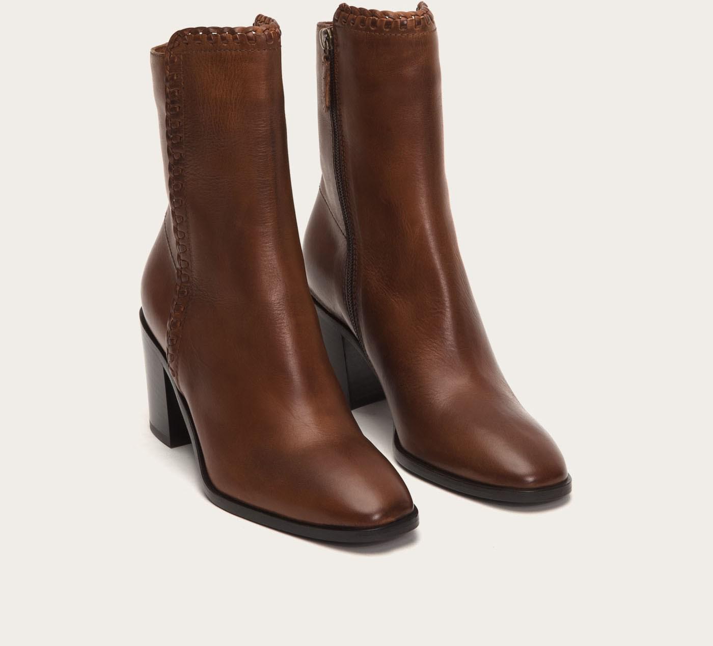 frye giovanna thread boot