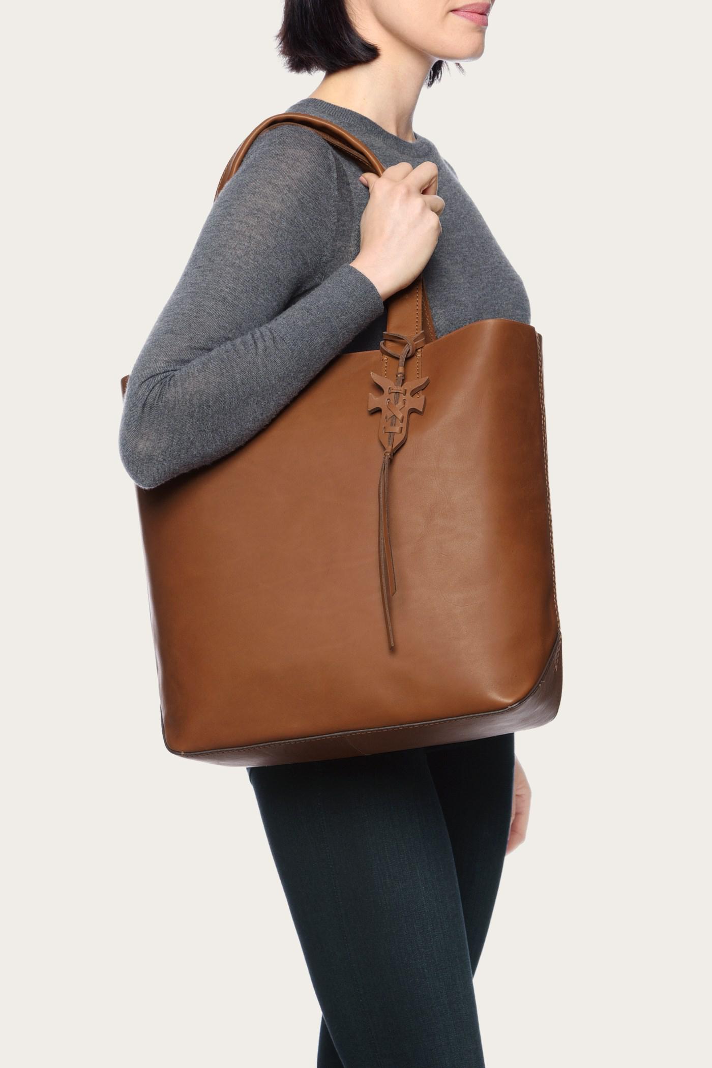 frye carson tote