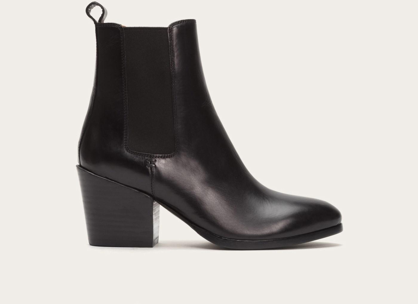 frye casey chelsea boots