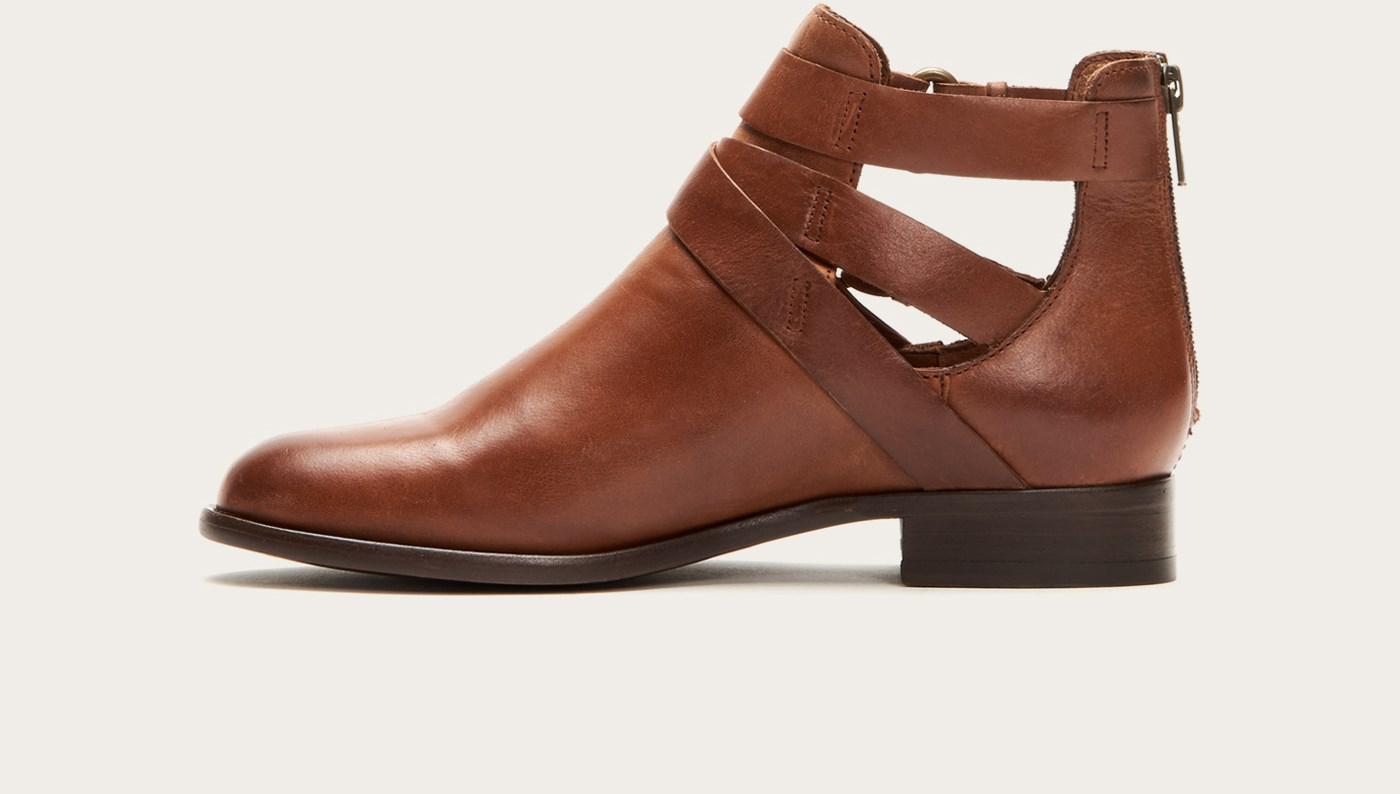 carly cut out shootie
