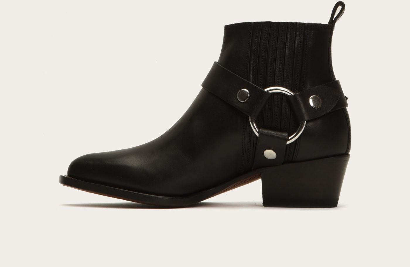 modern harness chelsea