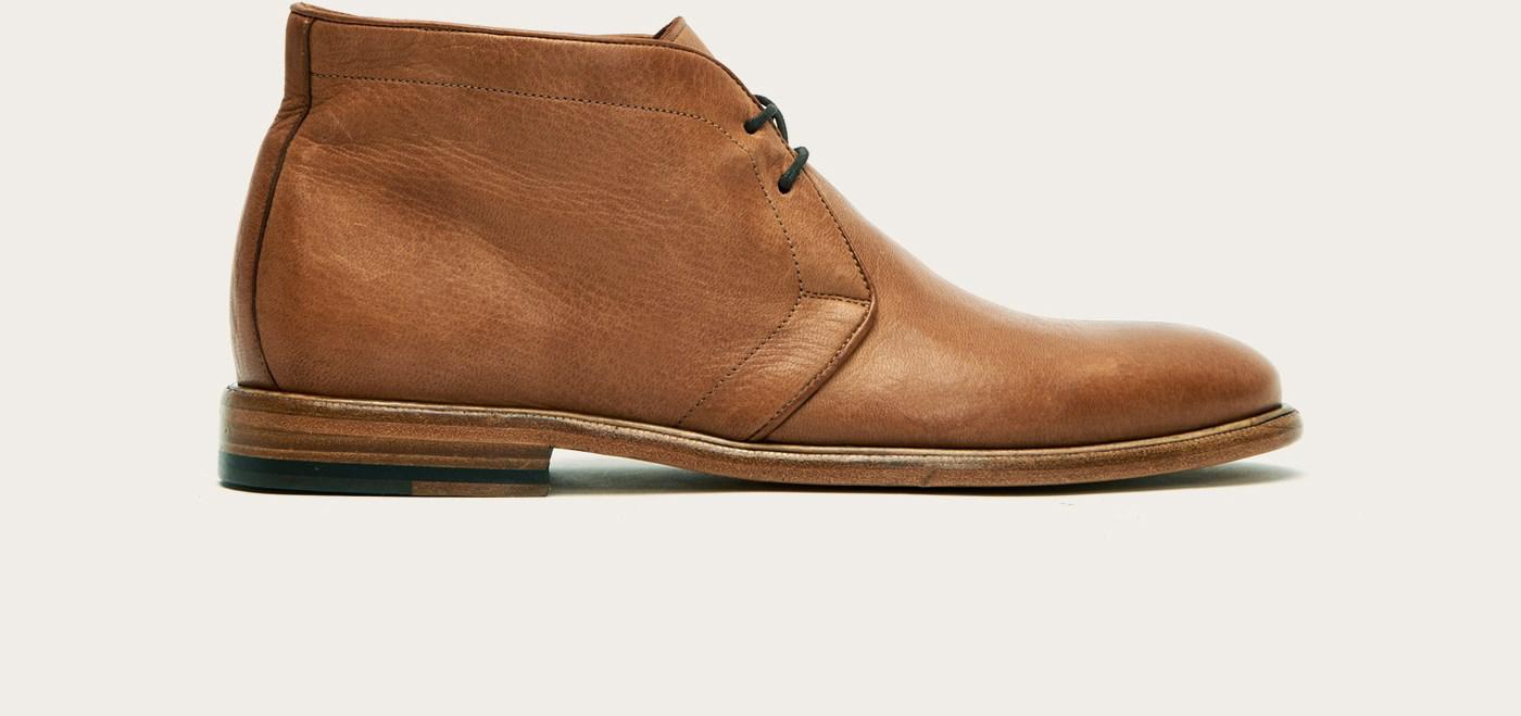 Frye Leather Fisher Chukka in Natural 