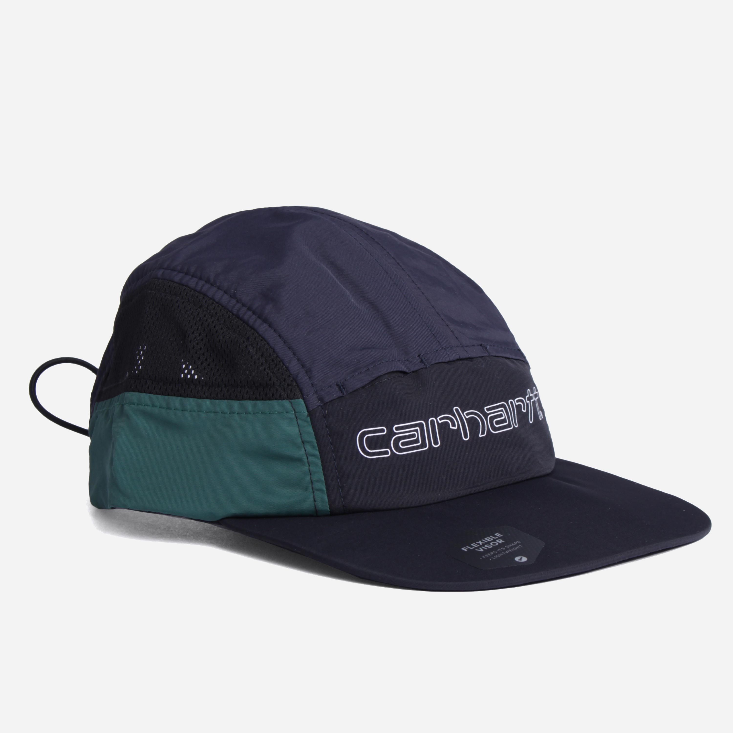 red ski hat