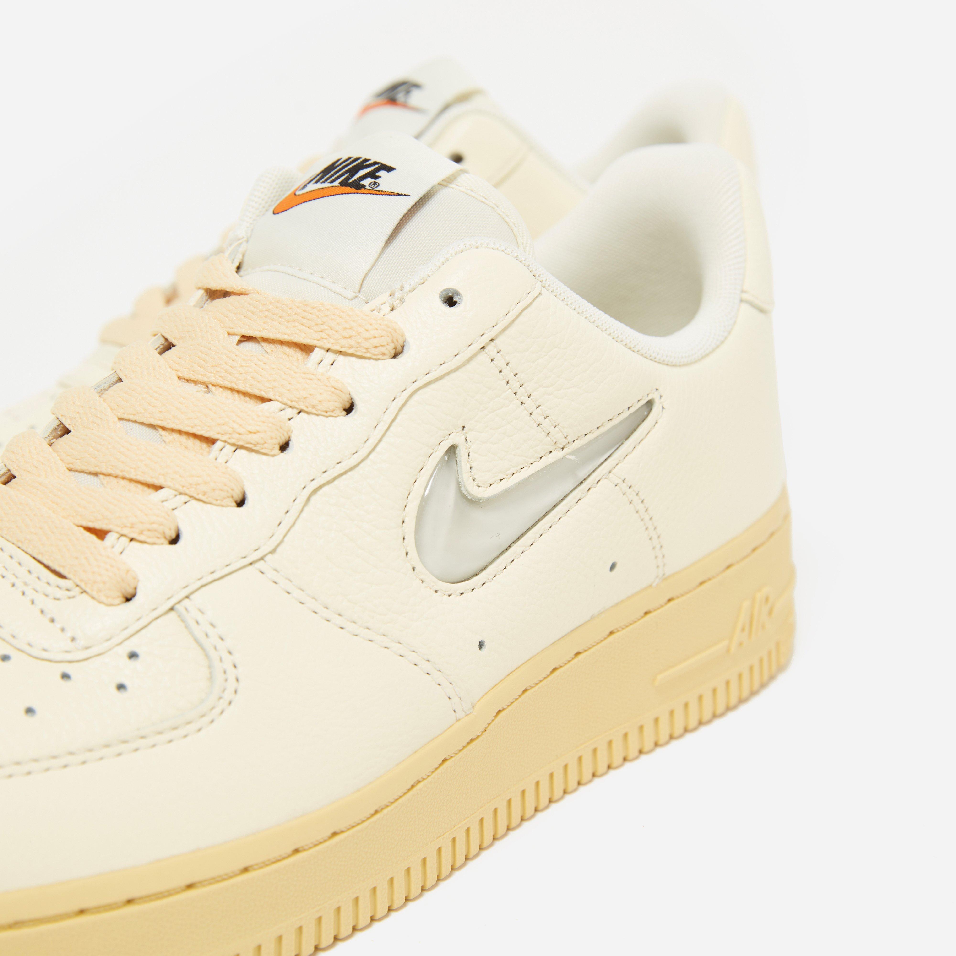 Nike Air Force 1 '07 Women's in Natural | Lyst
