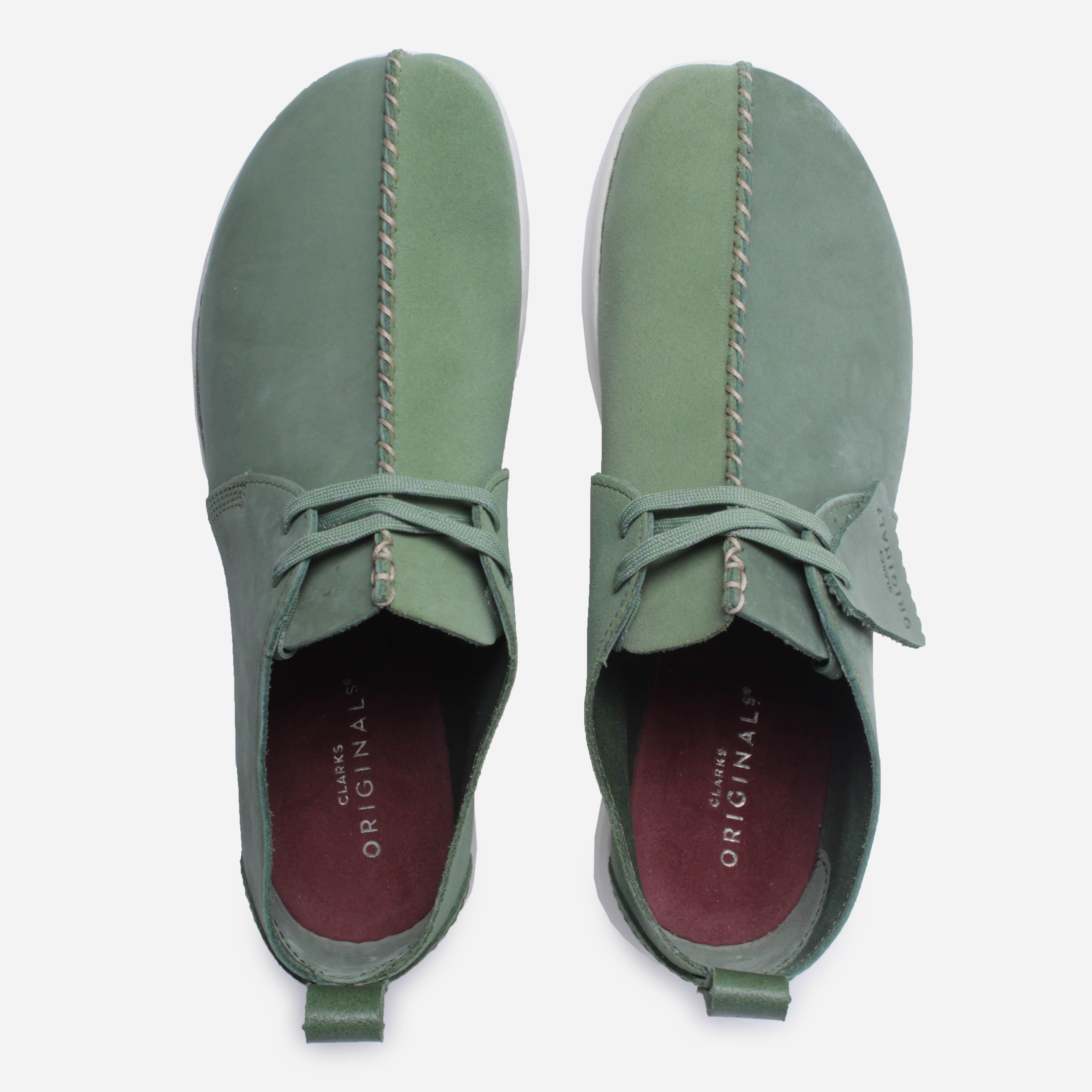 clarks trek formed black