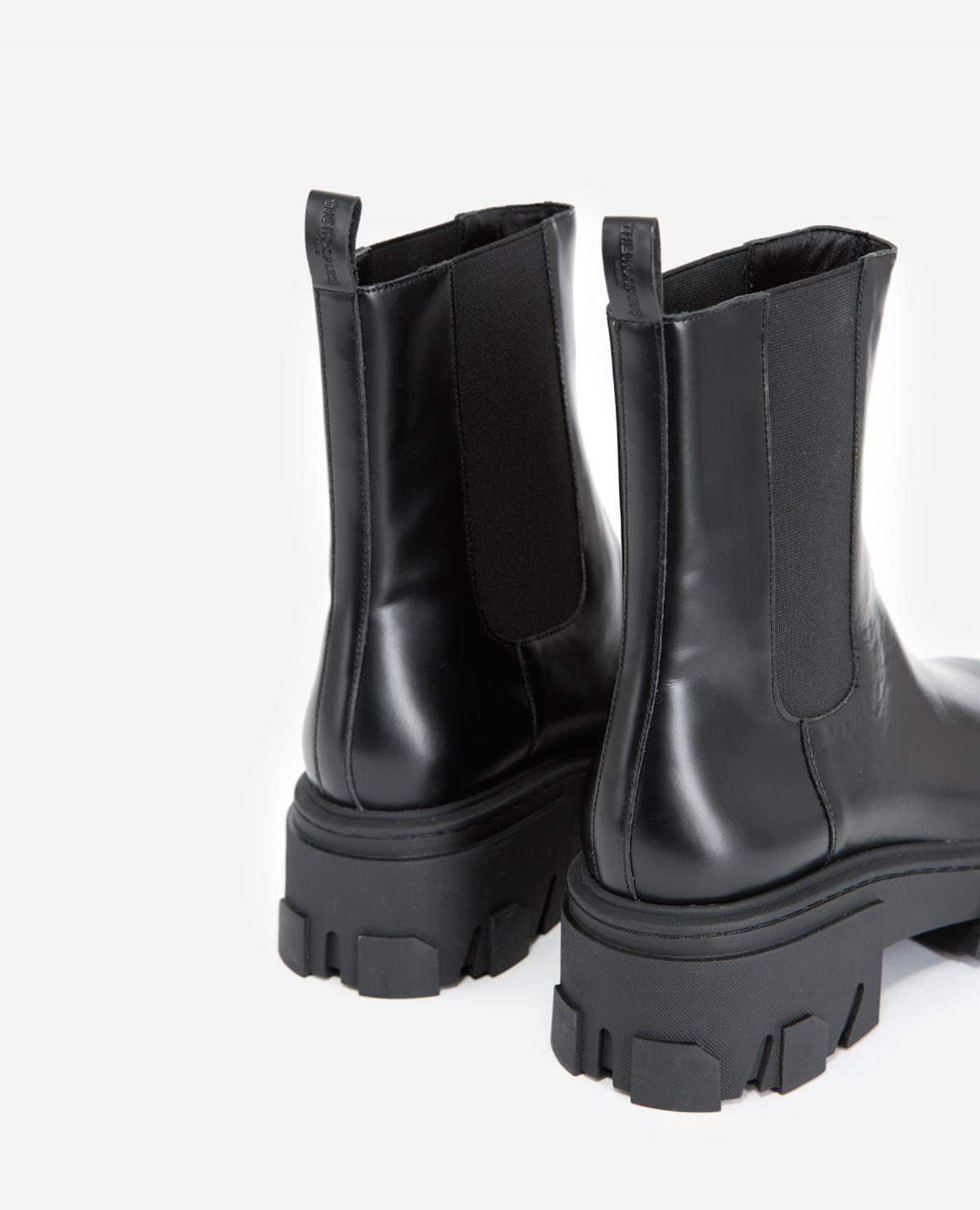 tall platform chelsea boots