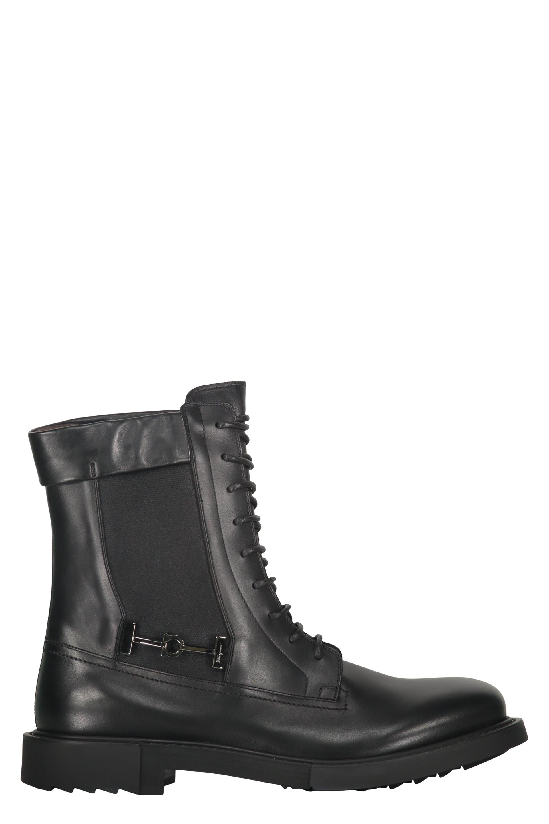 ショートブーツ・ブーティ SALVATORE FERRAGAMO BLACK LEATHER TIA ANKLE BOOTS Ferragamo Black Leather Ankle Boots Salvatore Ferragamo