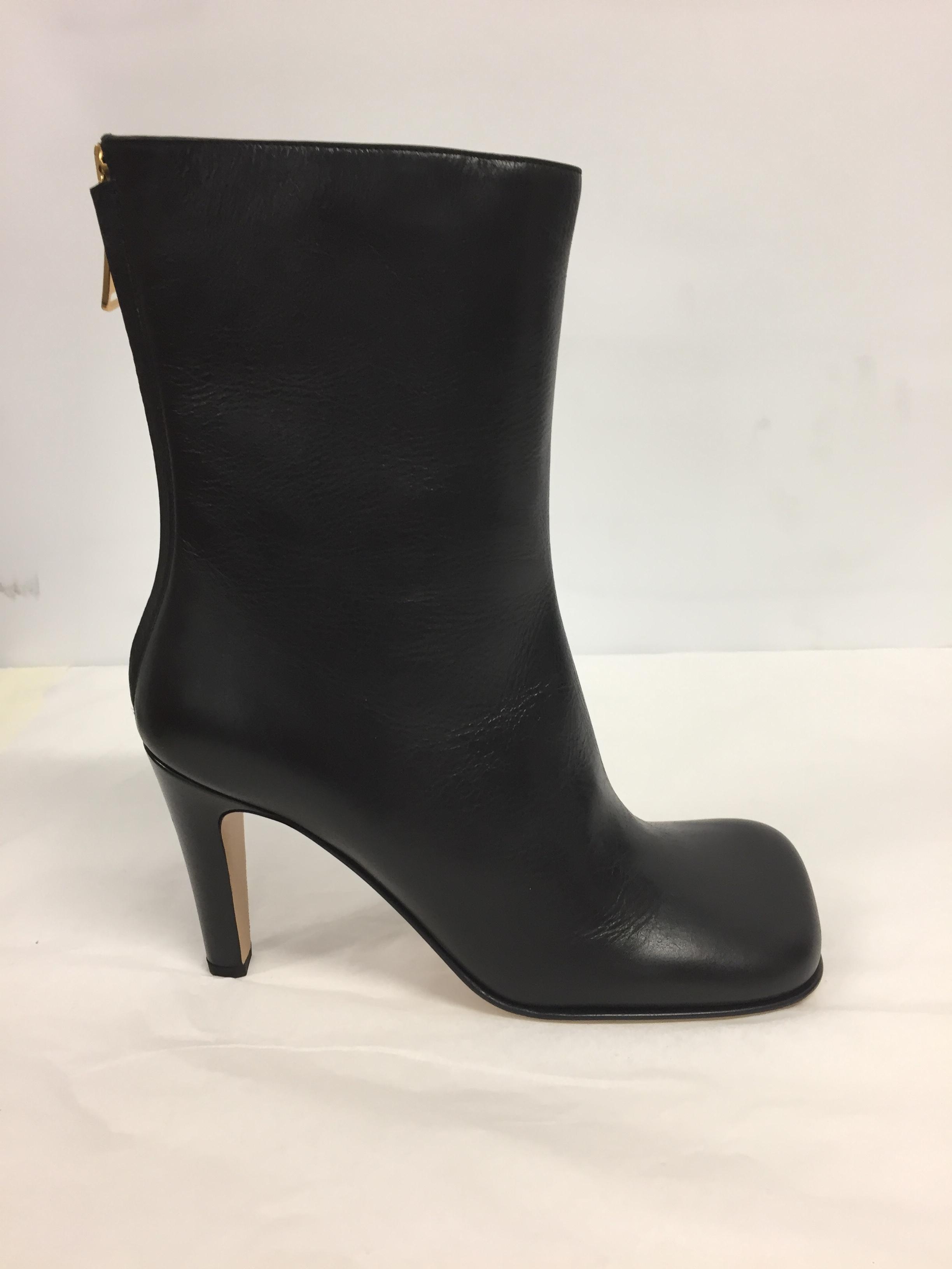 ショートブーツ・ブーティ Bottega Veneta Black Leather Cliff Ankle Boots Bottega Veneta Black Leather Cliff Ankle Boots - Women – DE