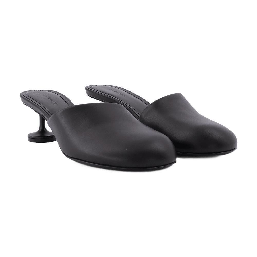 サンダル・ミュール BALENCIAGA Lady Mule M50  in Black Leather Balenciaga Lady Mule M50 in Black | Lyst
