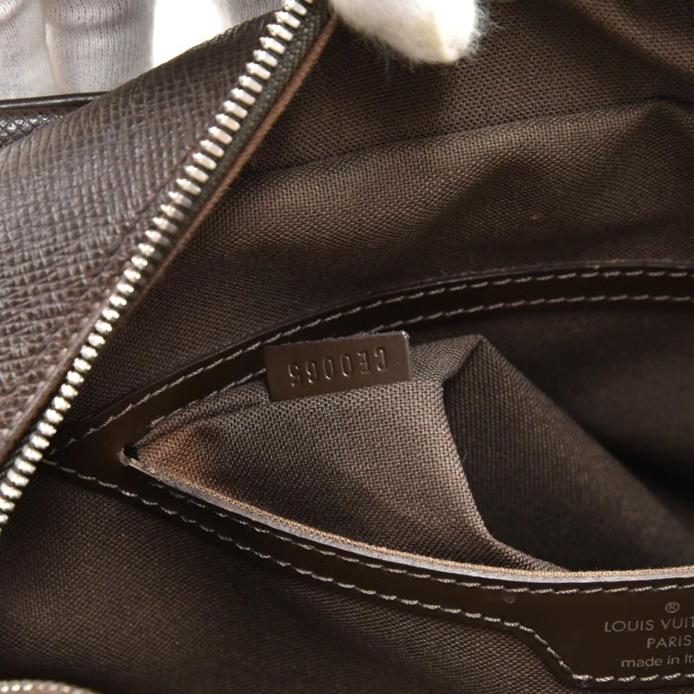 Louis Vuitton Taiga Reporter Bag Sale | semashow.com