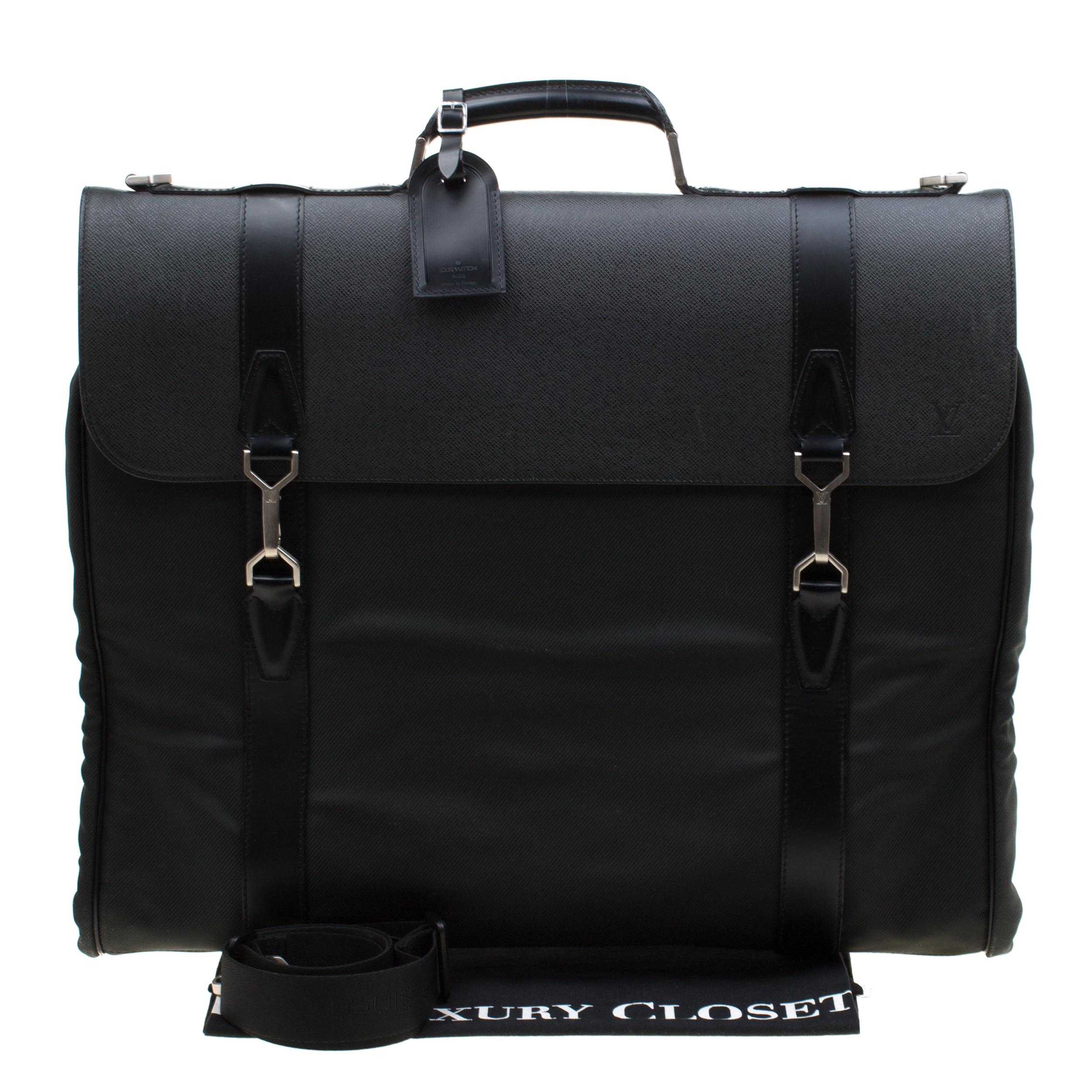 Louis Vuitton Black/green Taiga Leather And Nylon Gibeciere Garment Bag for Men - Lyst