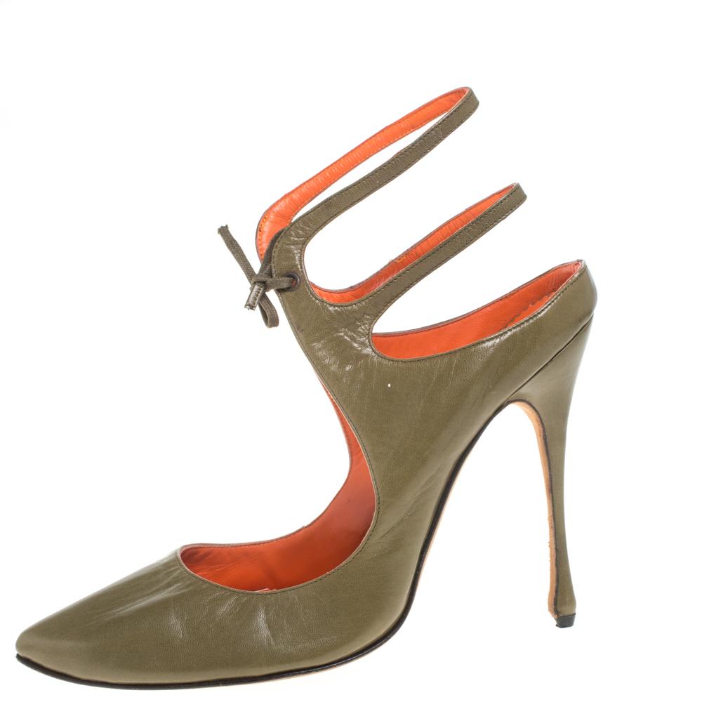 Manolo Blahnik Leather Olive Green Ankle Strap Sandals - Lyst