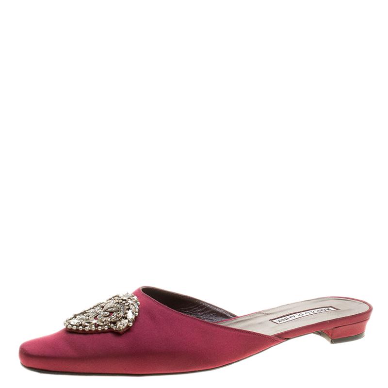 manolo blahnik mules flat
