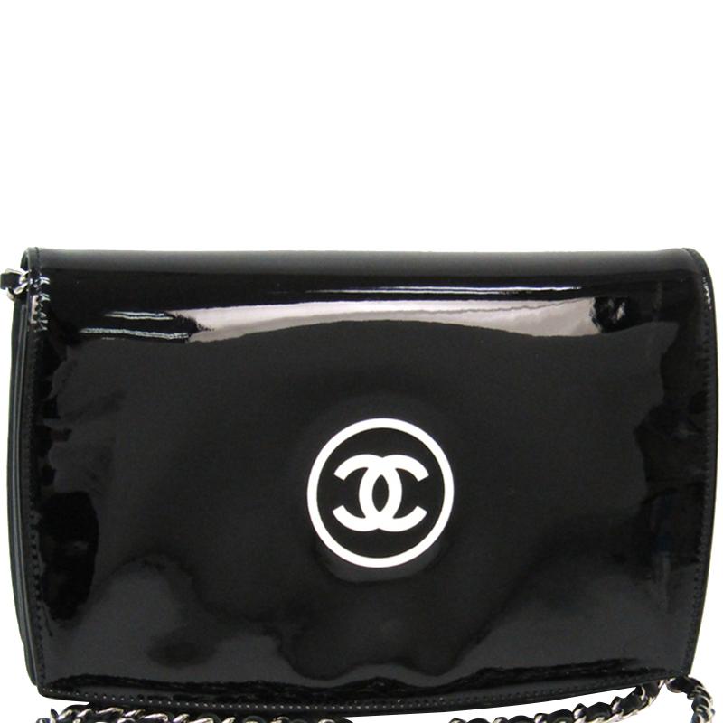 chanel patent leather clutch