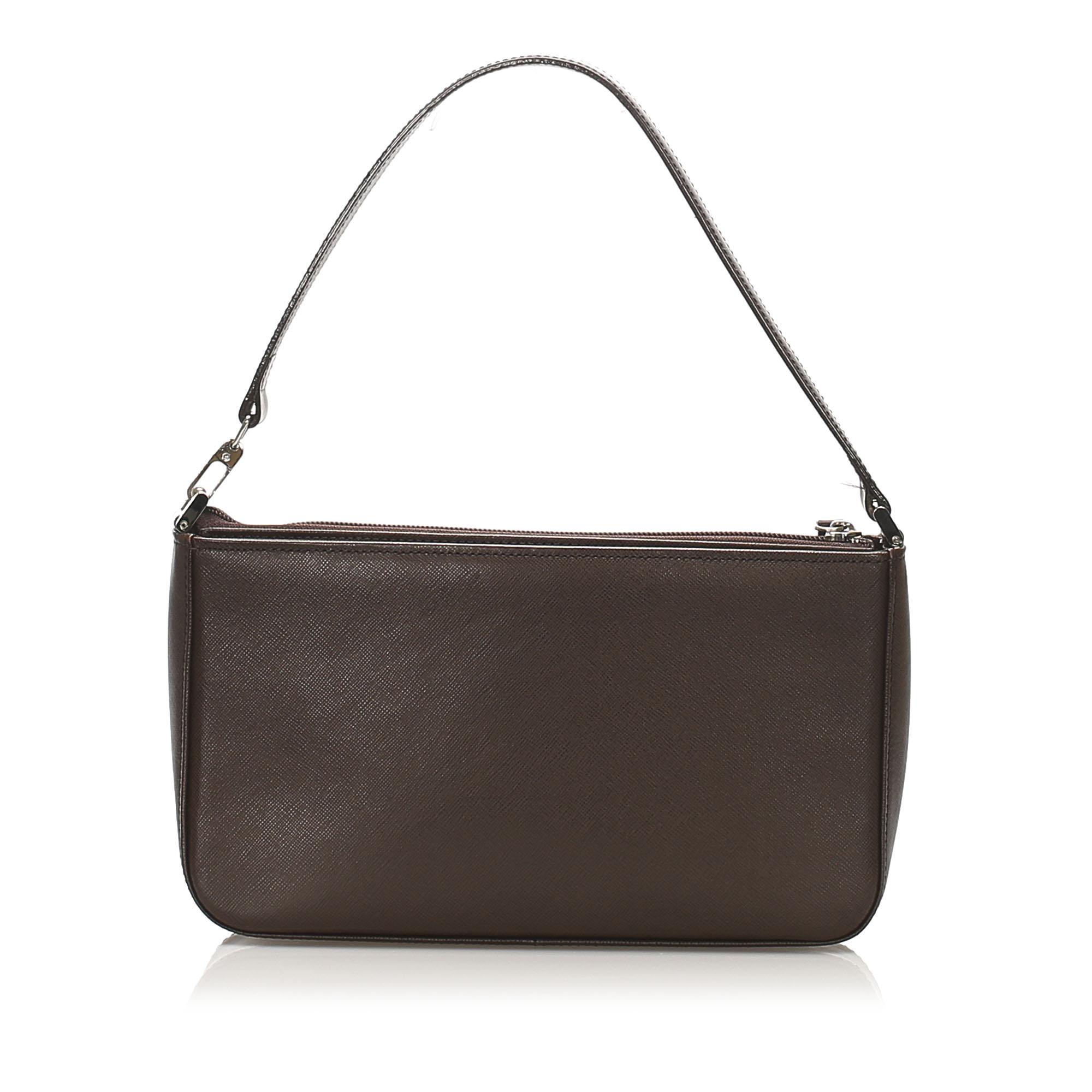 burberry baguette bag