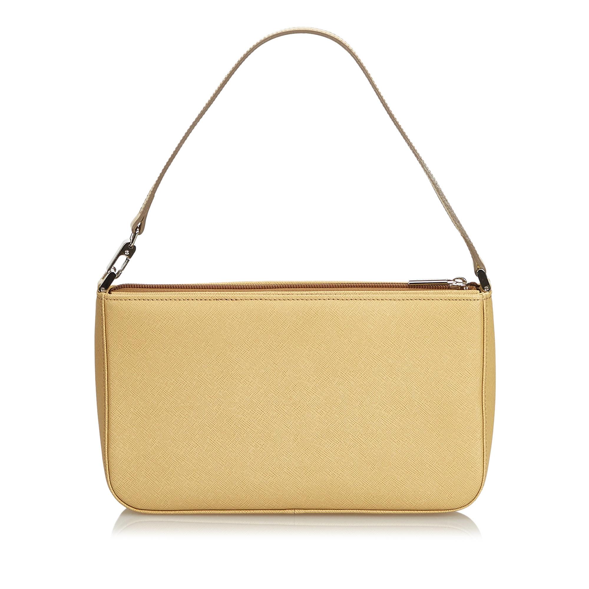 Burberry Beige Leather Baguette Shoulder Bag in Natural Lyst