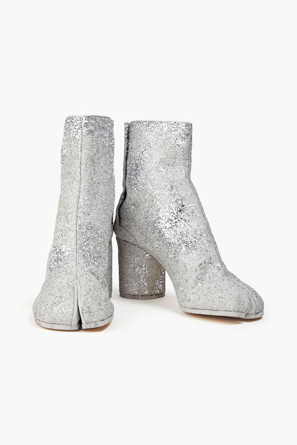 Maison Margiela Tabi Split-toe Glittered Woven Ankle Boots in Gray 