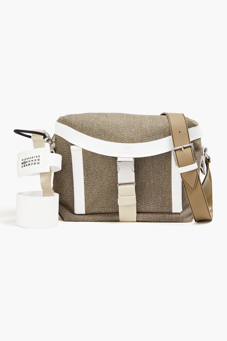 Men's pebbled deals messenger bag