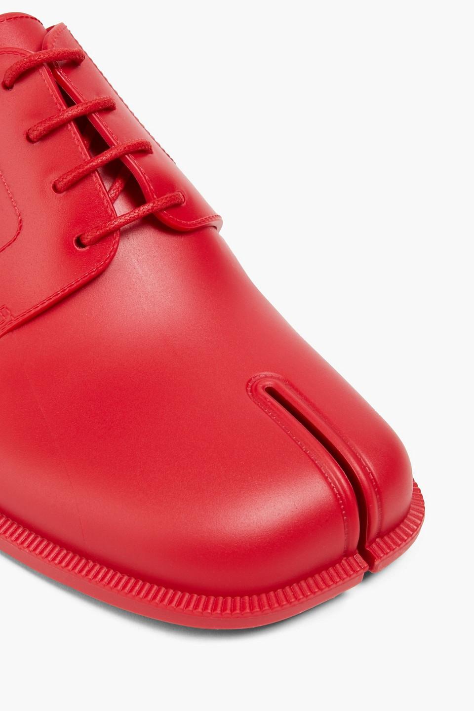 Maison Margiela Tabi Split-toe Pvc Brogues in Red | Lyst UK