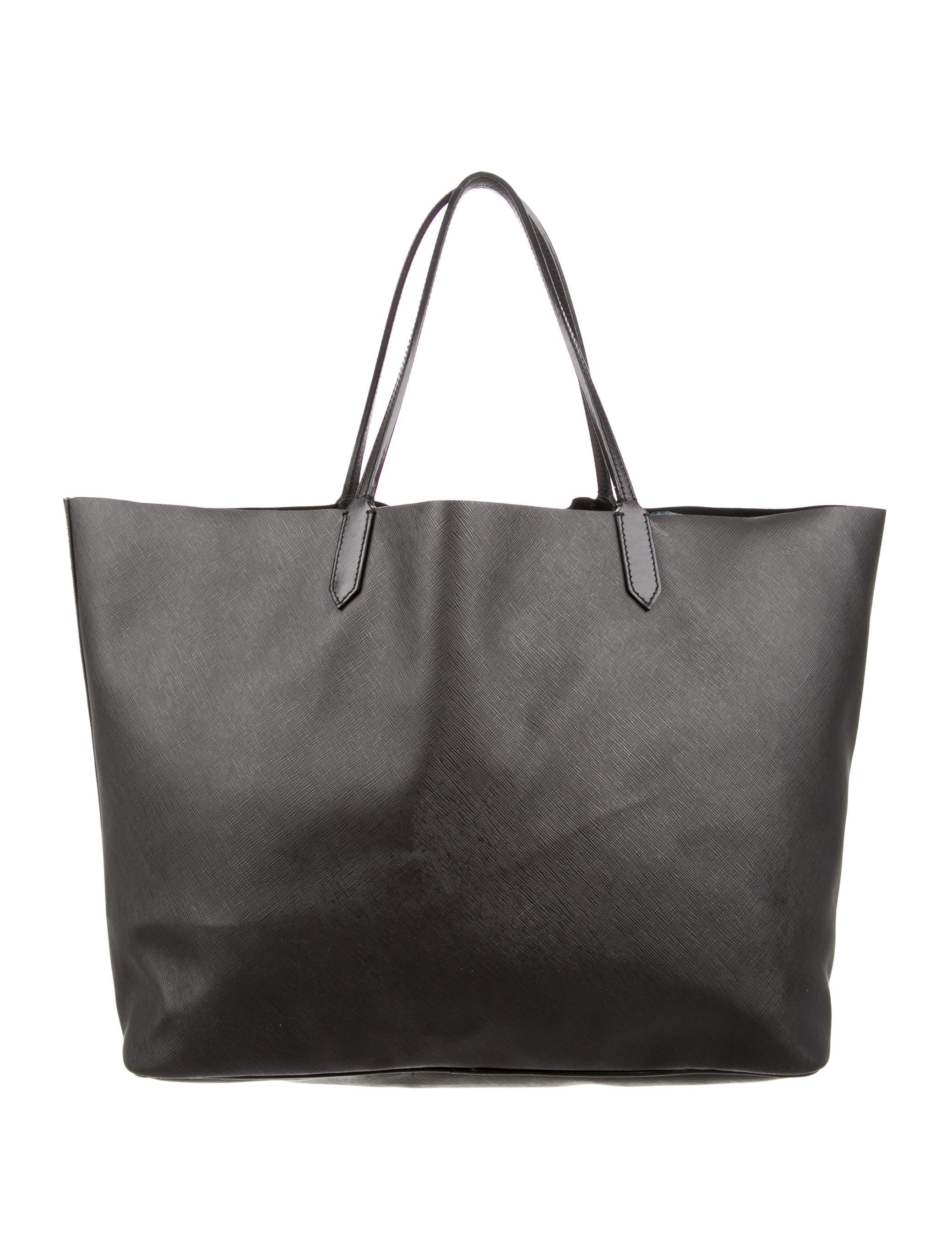 Givenchy Antigona Medium Shopping Tote in Black | Lyst