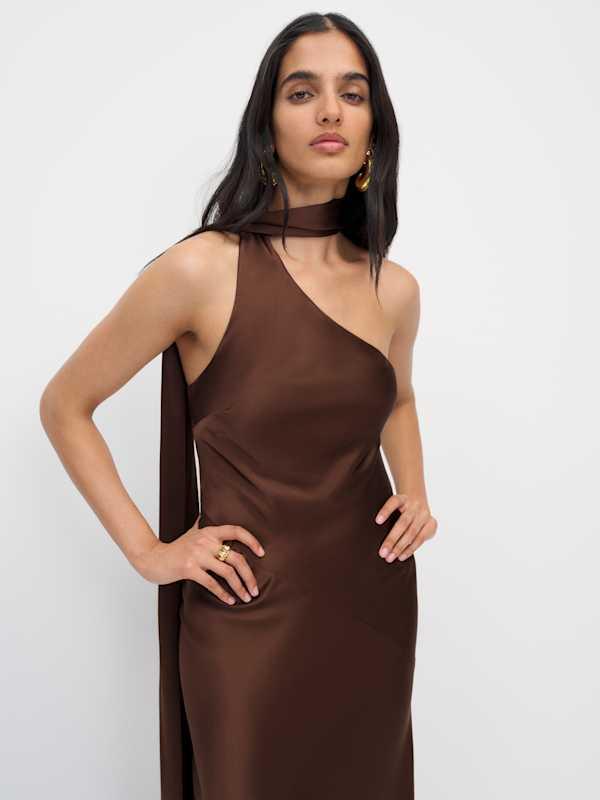 dress for a formal puja perhaps crossword clue Amanda Uprichard Strapless Puzzle Gown Red Hire – Paloma Dress Hire