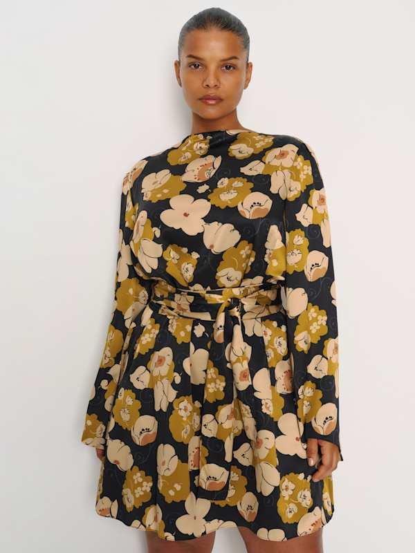 short flowy long sleeve dress Women's Sexy Low Cut Backless long sleeve flowy short dress – Modadeamor