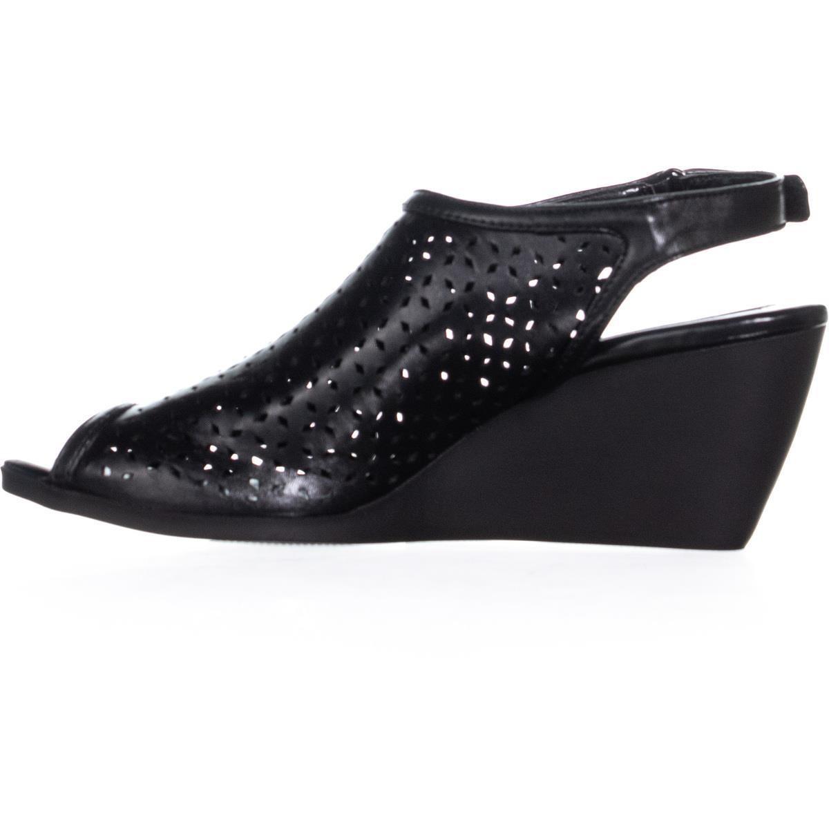 bandolino school shoes