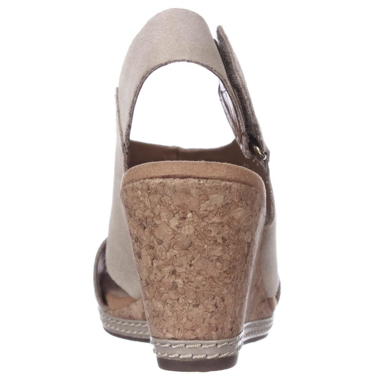 clarks closed toe wedges